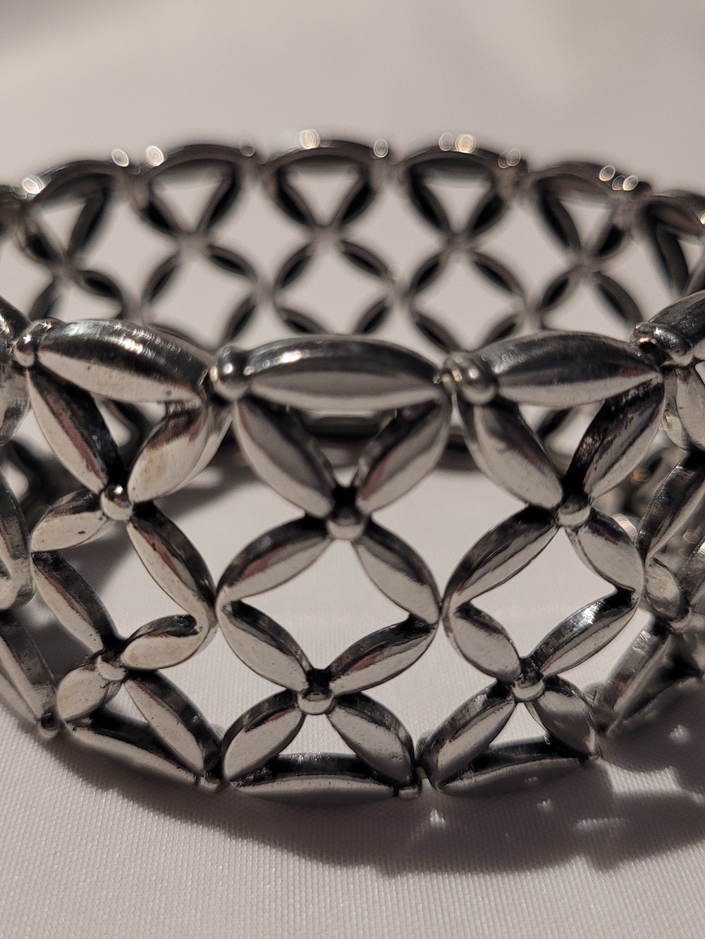 Sterling-Inspired Silver Floral Link Stretch Bracelet